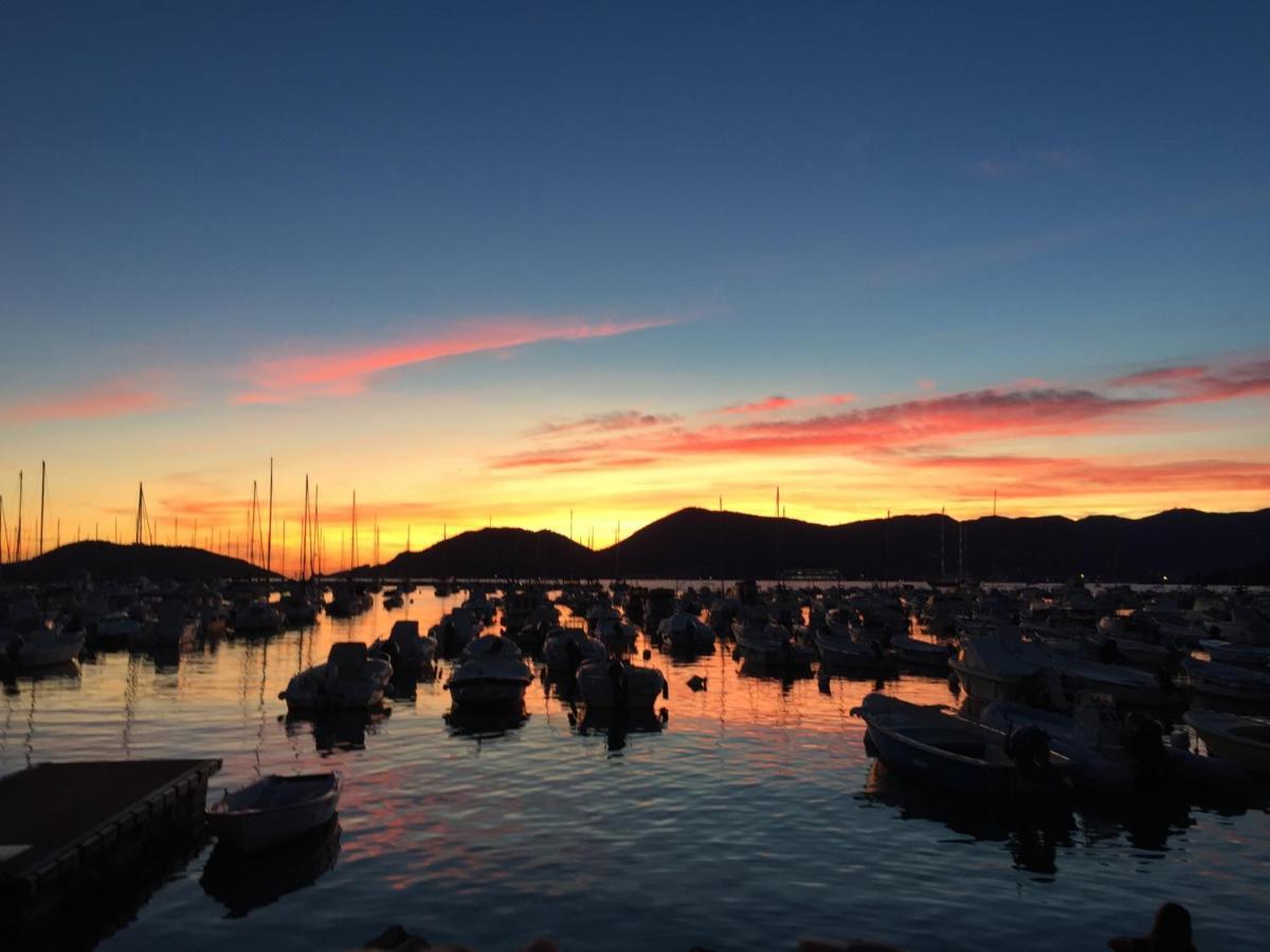 Il Frantoio Di Olimpia Hotel Lerici Bagian luar foto